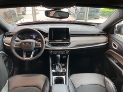 Used 2025 Jeep Compass Latitude 4x4 at Suburban Ford of Sterling Heights near Sterling Heights, MI