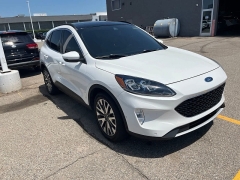 Used 2020  Ford Escape 4d SUV AWD Titanium at Maxx Loans near St&period; Adrian&comma; MI