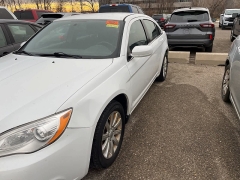 Used 2013  Chrysler 200 4d Sedan Touring at Maxx Loans near St&period; Adrian&comma; MI