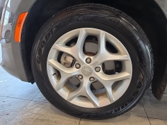 Used 2020  Chrysler Pacifica Limited FWD at Maxx Loans near St&period; Adrian&comma; MI