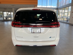 Used 2022  Chrysler Pacifica Hybrid Touring L FWD at Maxx Loans near St. Adrian, MI