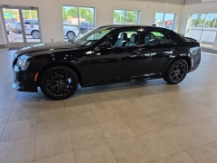 Used 2019  Chrysler 300 4d Sedan AWD S at Maxx Loans near St&period; Adrian&comma; MI