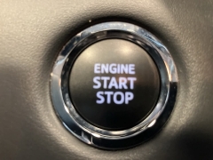 Used 2023  Toyota Highlander FWD &lpar;Natl&rpar; at Maxx Loans near St&period; Adrian&comma; MI