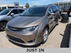 Used 2017 Chrysler Pacifica Touring-L FWD at Suburban Ford of Sterling Heights near Sterling Heights, MI