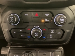 Used 2023  Jeep Renegade Latitude 4x4 at Maxx Loans near St&period; Adrian&comma; MI