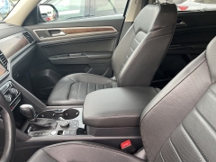 Used 2018 Volkswagen Atlas 3.6L V6 SEL Premium 4MOTION at Suburban Ford of Sterling Heights near Sterling Heights, MI