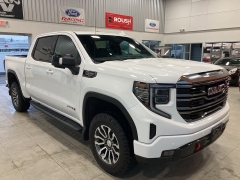 Used 2022  GMC Sierra 1500 4WD Crew Cab 147" AT4 at Maxx Loans near St&period; Adrian&comma; MI