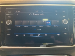 Used 2022  Volkswagen Atlas Cross Sport 2&period;0T SEL 4MOTION at Maxx Loans near St&period; Adrian&comma; MI