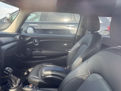 Used 2019  MINI Hardtop 2 Door Cooper FWD at Maxx Loans near St&period; Adrian&comma; MI