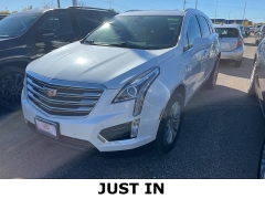 Used 2017 Cadillac XT5 4d SUV AWD Luxury at Suburban Ford of Sterling Heights near Sterling Heights, MI
