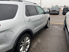 Used 2015  Ford Explorer 4d SUV 4WD XLT at Maxx Loans near St&period; Adrian&comma; MI