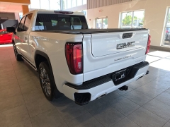 Used 2023  GMC Sierra 1500 4WD Crew Cab 147" Denali Ultimate at Maxx Loans near St&period; Adrian&comma; MI