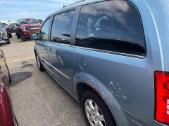 Used 2009  Chrysler Town & Country 4d Wagon Touring at Maxx Loans near St&period; Adrian&comma; MI