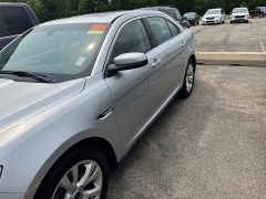 Used 2011  Ford Taurus 4d Sedan SEL at Maxx Loans near St&period; Adrian&comma; MI