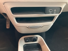 Used 2019 Chrysler Pacifica Limited FWD at Suburban Ford of Sterling Heights near Sterling Heights, MI