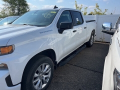 Used 2021 Chevrolet Silverado 1500 4WD Crew Cab Custom at Maxx Loans near St. Adrian, MI