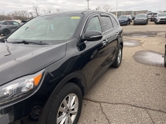 Used 2019  Kia Sorento L FWD at Maxx Loans near St. Adrian, MI
