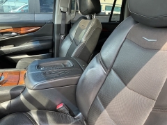 Used 2016 Cadillac Escalade 4d SUV 4WD Luxury at Maxx Loans near ,