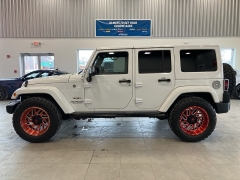 Used 2016  Jeep Wrangler Unlimited 4WD 4dr Sahara at Maxx Loans near St&period; Adrian&comma; MI