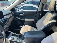 Used 2020  Ford Escape 4d SUV AWD Titanium at Maxx Loans near St&period; Adrian&comma; MI