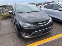 Used 2020 Chrysler Pacifica Limited FWD at Suburban Ford of Sterling Heights near Sterling Heights, MI