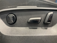 Used 2022  Volkswagen Atlas Cross Sport 2&period;0T SEL 4MOTION at Maxx Loans near St&period; Adrian&comma; MI