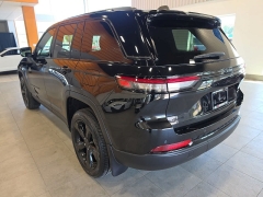 Used 2024  Jeep Grand Cherokee Altitude 4x4 at Maxx Loans near St&period; Adrian&comma; MI
