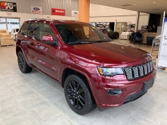 Used 2022 Jeep Grand Cherokee WK Laredo X 4x4 at Maxx Loans near ,