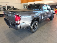 Used 2020  Toyota Tacoma 4WD Double Cab 6' Bed V6 AT &lpar;Natl&rpar; at Maxx Loans near St&period; Adrian&comma; MI