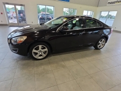 Used 2013  Volvo S60 4dr Sdn T5 FWD at Maxx Loans near St&period; Adrian&comma; MI