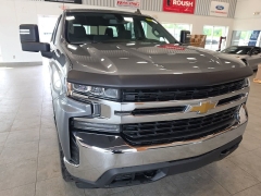 Used 2021  Chevrolet Silverado 1500 4WD Crew Cab 147" LT at Maxx Loans near St&period; Adrian&comma; MI