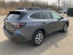Used 2020 Subaru Outback 4d SUV AWD Premium at Maxx Loans near ,