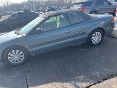 Used 2006  Chrysler Sebring 2d Convertible at Maxx Loans near St&period; Adrian&comma; MI
