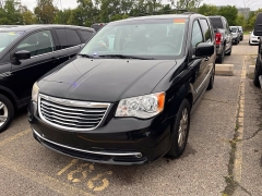 Used 2013  Chrysler Town & Country 4d Wagon Touring at Maxx Loans near St&period; Adrian&comma; MI