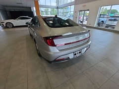 Used 2022  Hyundai Sonata SE 2&period;5L &ast;Ltd Avail&ast; at Maxx Loans near St&period; Adrian&comma; MI