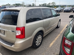 Used 2013 Chrysler Town & Country 4d Wagon Touring at Maxx Loans near St. Adrian, MI