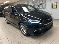 Used 2026  Chrysler Pacifica Limited FWD at Maxx Loans near St&period; Adrian&comma; MI