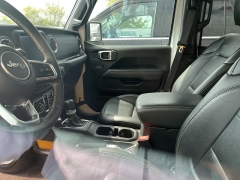 Used 2020 Jeep Gladiator Overland 4x4 at Maxx Loans near St. Adrian, MI