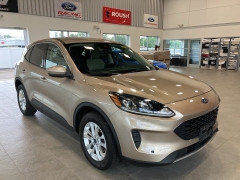 Used 2020 Ford Escape 4d SUV AWD SE at Suburban Ford of Sterling Heights near Sterling Heights, MI