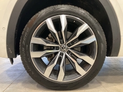 Used 2023  Volkswagen Atlas Cross Sport 3&period;6L V6 SEL Premium R-Line 4MOTION at Maxx Loans near St&period; Adrian&comma; MI