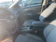 Used 2017 Ford Escape 4d SUV FWD SE at Suburban Ford of Sterling Heights near Sterling Heights, MI