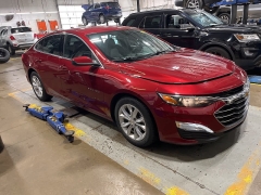 Used 2019 Chevrolet Malibu 4d Sedan LT at Suburban Ford of Sterling Heights near Sterling Heights, MI