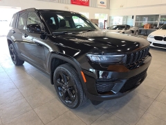 Used 2024  Jeep Grand Cherokee Altitude 4x4 at Maxx Loans near St&period; Adrian&comma; MI