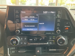 Used 2022 Toyota Highlander LE FWD at Suburban Ford of Sterling Heights near Sterling Heights, MI