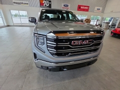 Used 2025  GMC Sierra 1500 4WD Crew Cab 147" SLT at Maxx Loans near St&period; Adrian&comma; MI