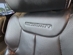 Used 2024  Jeep Grand Cherokee Summit 4x4 at Maxx Loans near St&period; Adrian&comma; MI