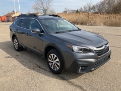 Used 2020 Subaru Outback 4d SUV AWD Premium at Maxx Loans near ,