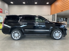 Used 2019  Cadillac Escalade 4d SUV 4WD Platinum at Maxx Loans near St. Adrian, MI