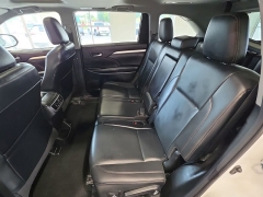 Used 2019  Toyota Highlander V6 AWD &lpar;Natl&rpar; at Maxx Loans near St&period; Adrian&comma; MI