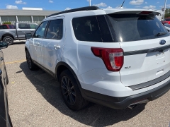 Used 2018 Ford Explorer XLT 4WD at Suburban Ford of Sterling Heights near Sterling Heights, MI
